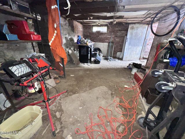 41 Ford Avenue, Troy, NY 12180