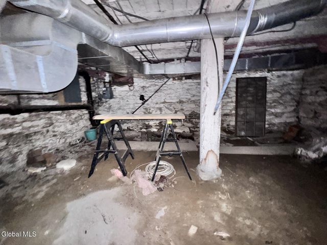 41 Ford Avenue, Troy, NY 12180