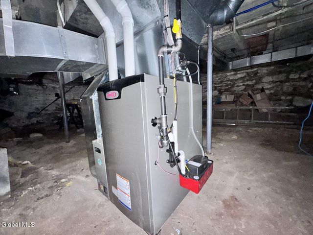 41 Ford Avenue, Troy, NY 12180