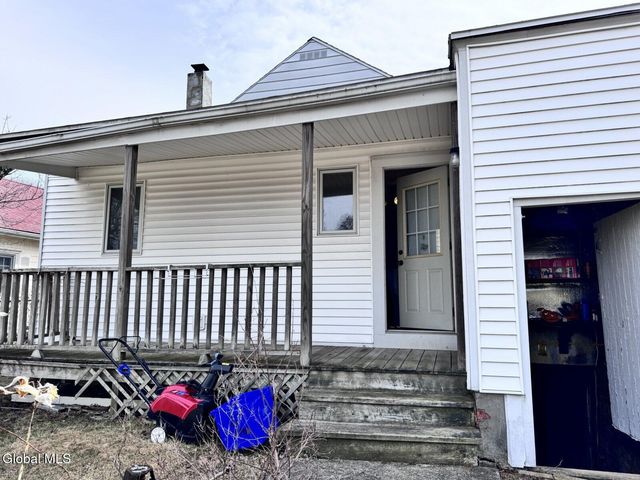 41 Ford Avenue, Troy, NY 12180