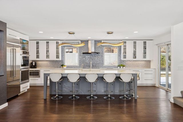 2701 Glenhurst Avenue, Saint Louis Park, MN 55416