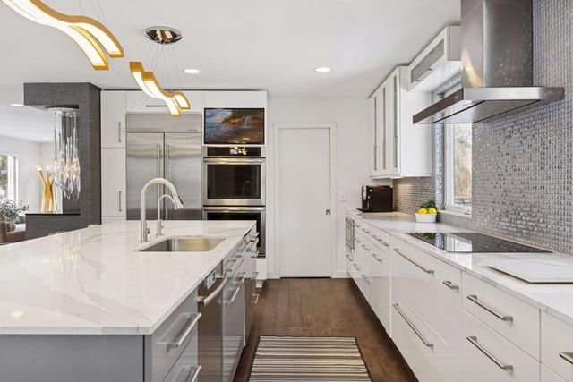 2701 Glenhurst Avenue, Saint Louis Park, MN 55416