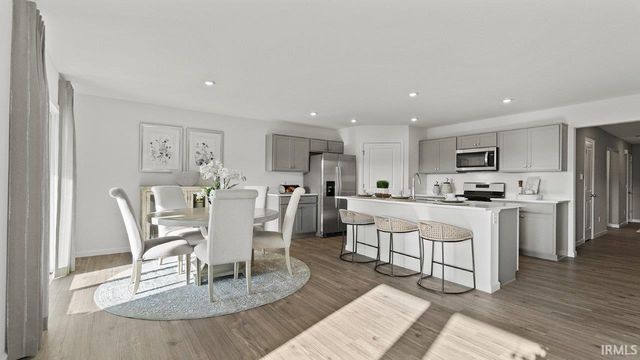 5120 Beechmont Lane, New Haven, IN 46774