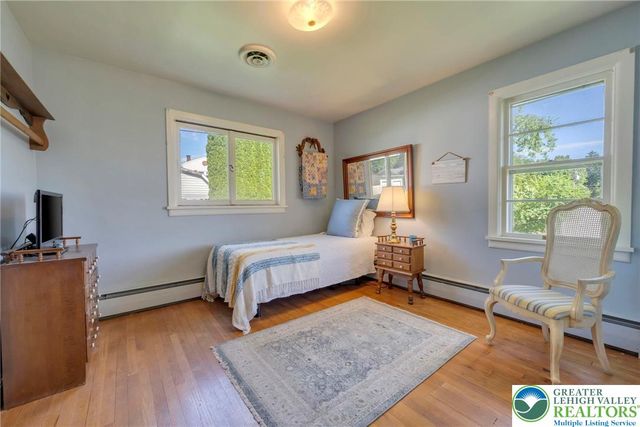 13 Ridgewood Road, Easton, PA 18045