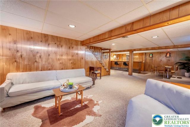 13 Ridgewood Road, Easton, PA 18045