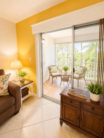 5680 SW 3rd Place 106, Margate, FL 33068