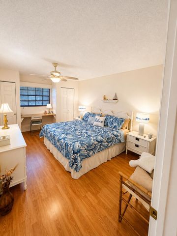 5680 SW 3rd Place 106, Margate, FL 33068