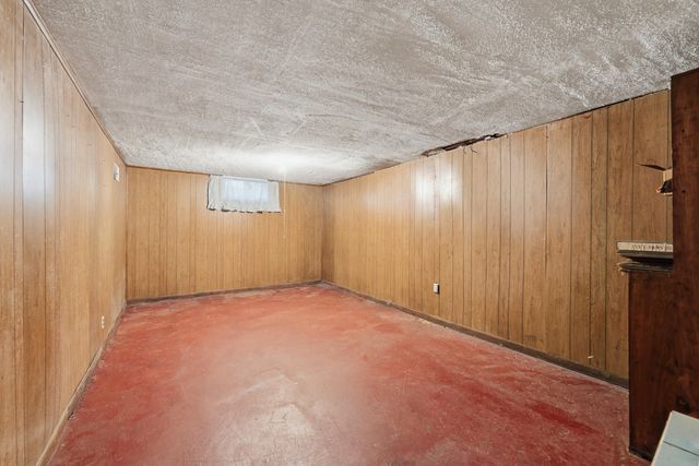 2009 Cambridge Drive, Kalamazoo, MI 49001