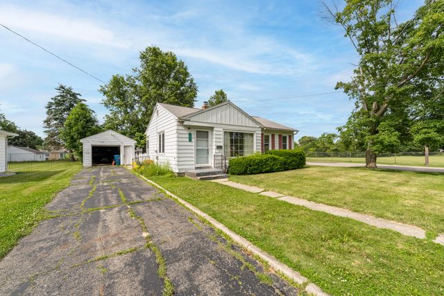 2009 Cambridge Drive, Kalamazoo, MI 49001