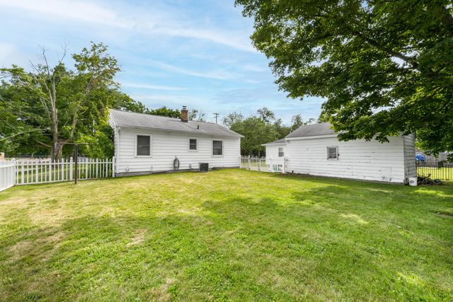 2009 Cambridge Drive, Kalamazoo, MI 49001