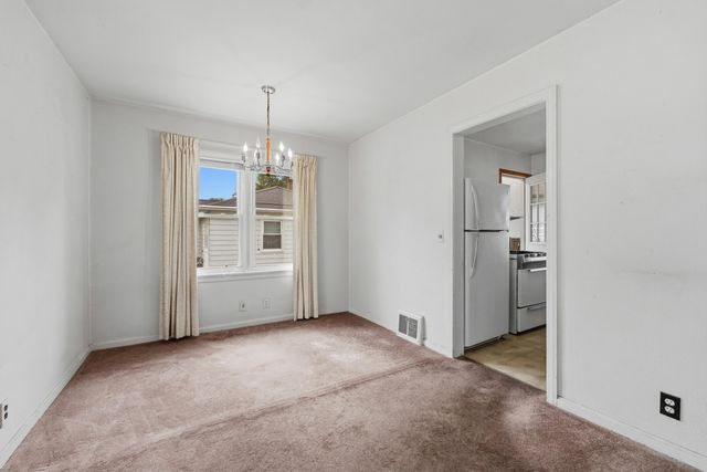 2009 Cambridge Drive, Kalamazoo, MI 49001