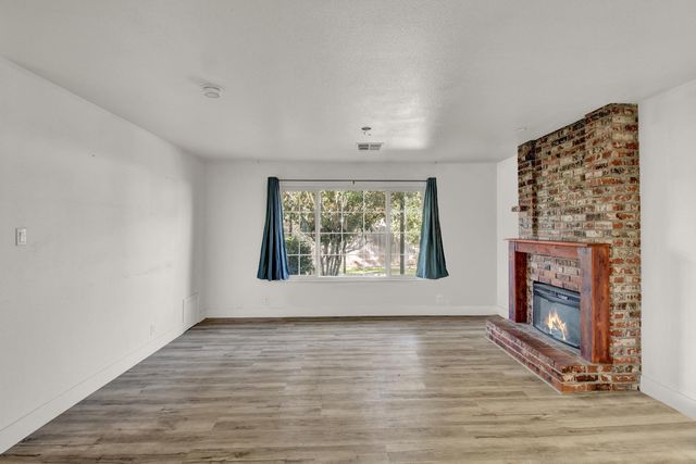 1837 Celeste Dr, Modesto, CA 95355