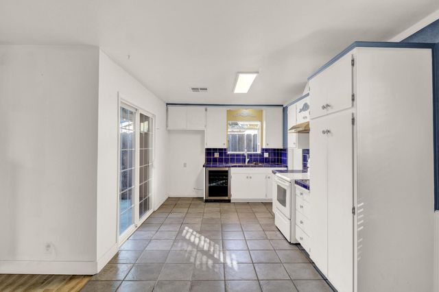 1837 Celeste Dr, Modesto, CA 95355