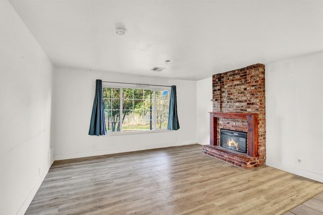 1837 Celeste Dr, Modesto, CA 95355