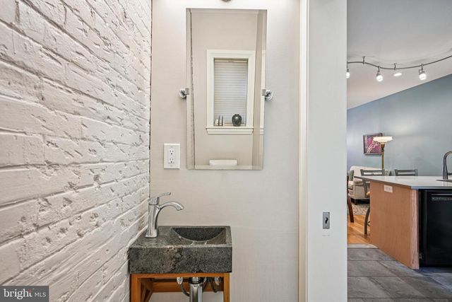 736 CARPENTER ST, Philadelphia, PA 19147