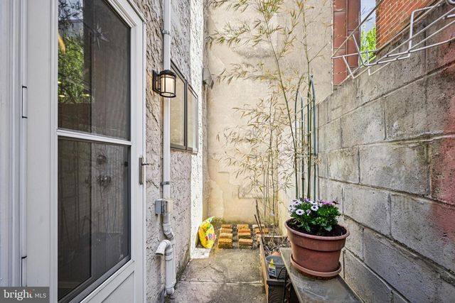 736 CARPENTER ST, Philadelphia, PA 19147