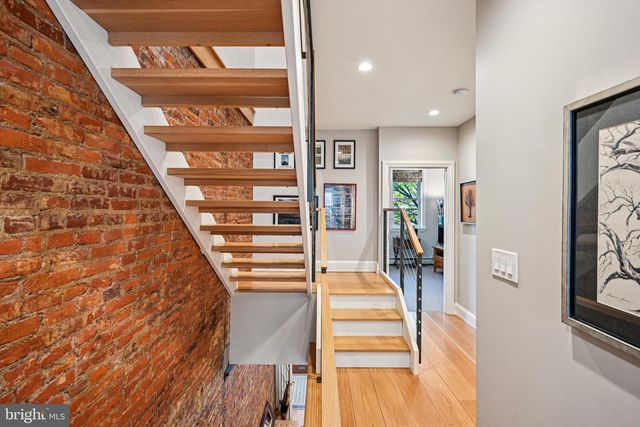 736 CARPENTER ST, Philadelphia, PA 19147