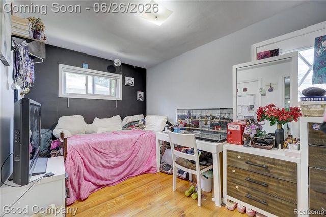 22626 Harmon Street, Saint Clair Shores, MI 48080