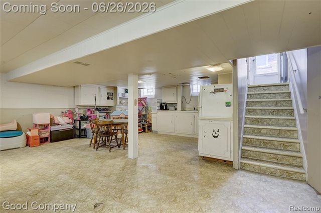 22626 Harmon Street, Saint Clair Shores, MI 48080