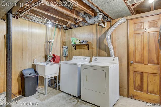22626 Harmon Street, Saint Clair Shores, MI 48080