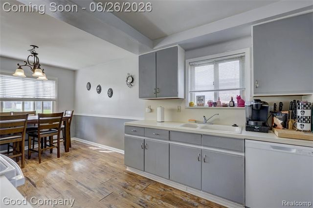 22626 Harmon Street, Saint Clair Shores, MI 48080