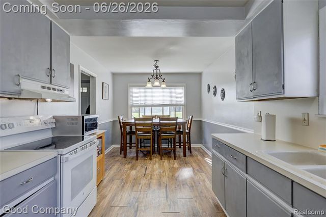 22626 Harmon Street, Saint Clair Shores, MI 48080