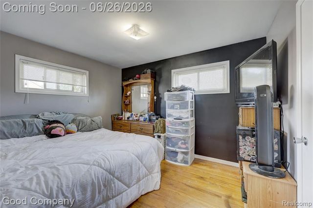22626 Harmon Street, Saint Clair Shores, MI 48080