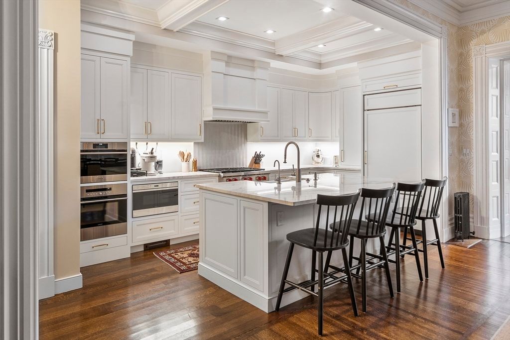 53 Mount Vernon St 2, Boston, MA 02108