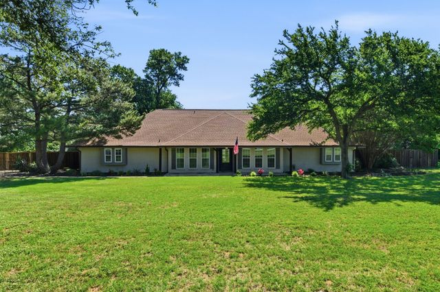 835 Cross Timbers Drive, Double Oak, TX 75077