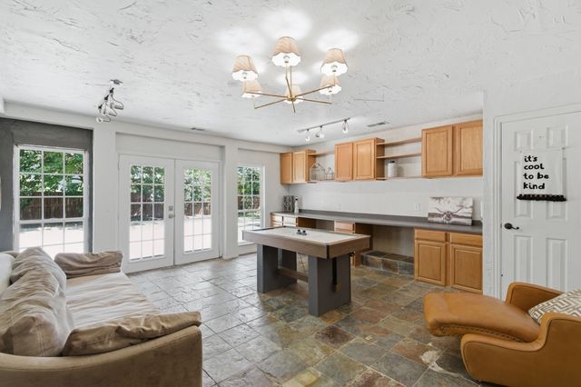 835 Cross Timbers Drive, Double Oak, TX 75077