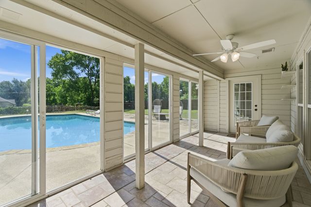 835 Cross Timbers Drive, Double Oak, TX 75077