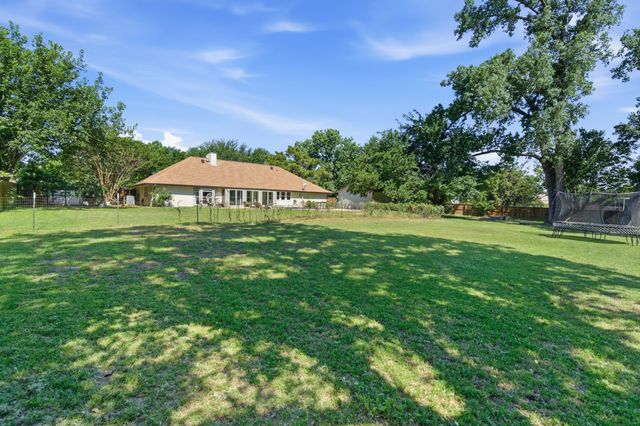 835 Cross Timbers Drive, Double Oak, TX 75077