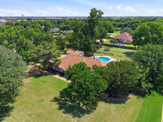 835 Cross Timbers Drive, Double Oak, TX 75077