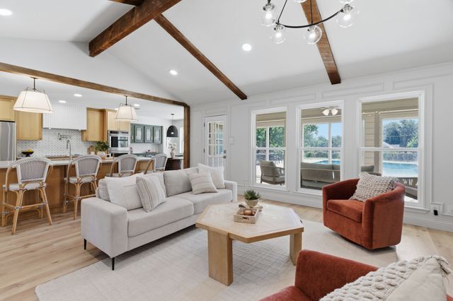 835 Cross Timbers Drive, Double Oak, TX 75077