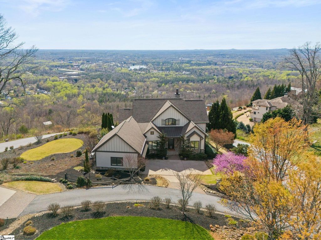 Image 1 of property listing at 29 Grand Vista Drive, Greenville, SC 29609