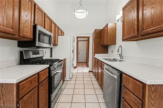 9505 Green Valley Drive, Mentor, OH 44060