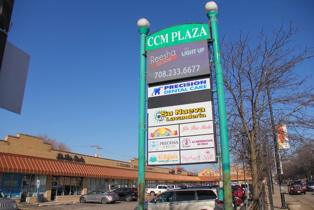 4616 S Kedzie Avenue, Chicago, IL 60632