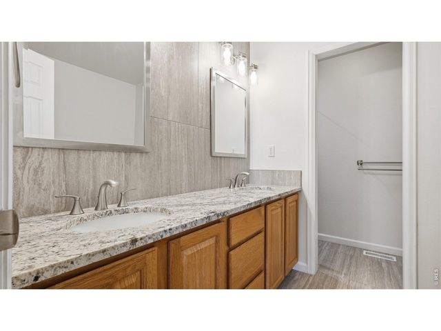 1317 52nd Ave Ct, Greeley, CO 80634