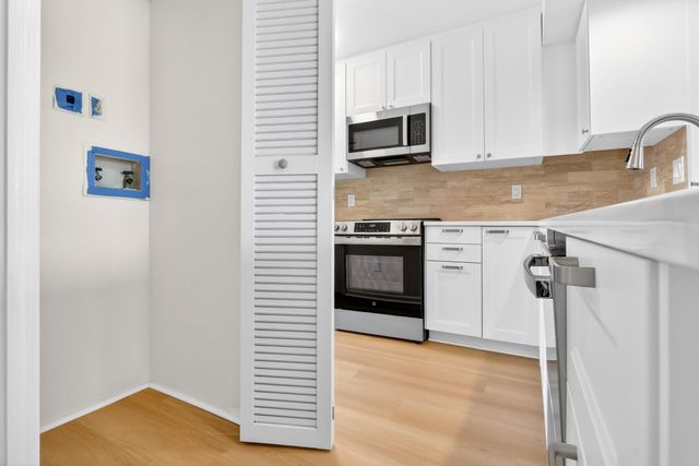 10321 Windswept Place, Boca Raton, FL 33498