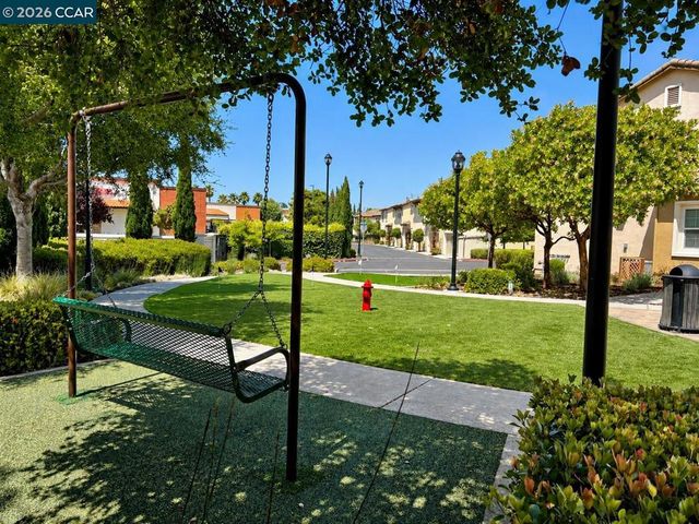 108 Serra Way, San Pablo, CA 94806