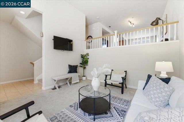 108 Serra Way, San Pablo, CA 94806
