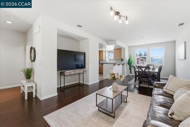108 Serra Way, San Pablo, CA 94806