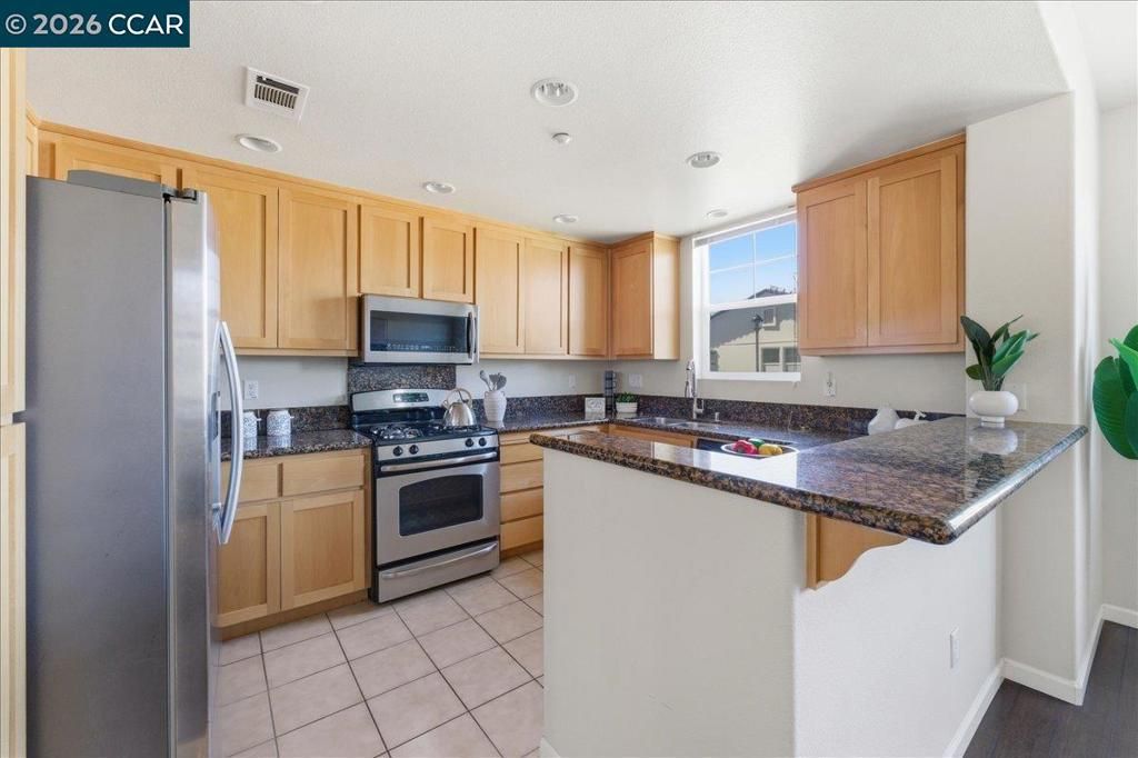 Image 14 of property listing at 108 Serra Way, San Pablo, CA 94806