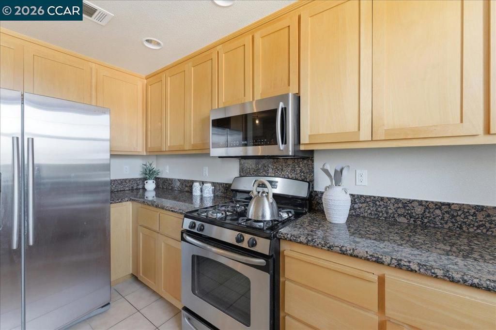 Image 17 of property listing at 108 Serra Way, San Pablo, CA 94806