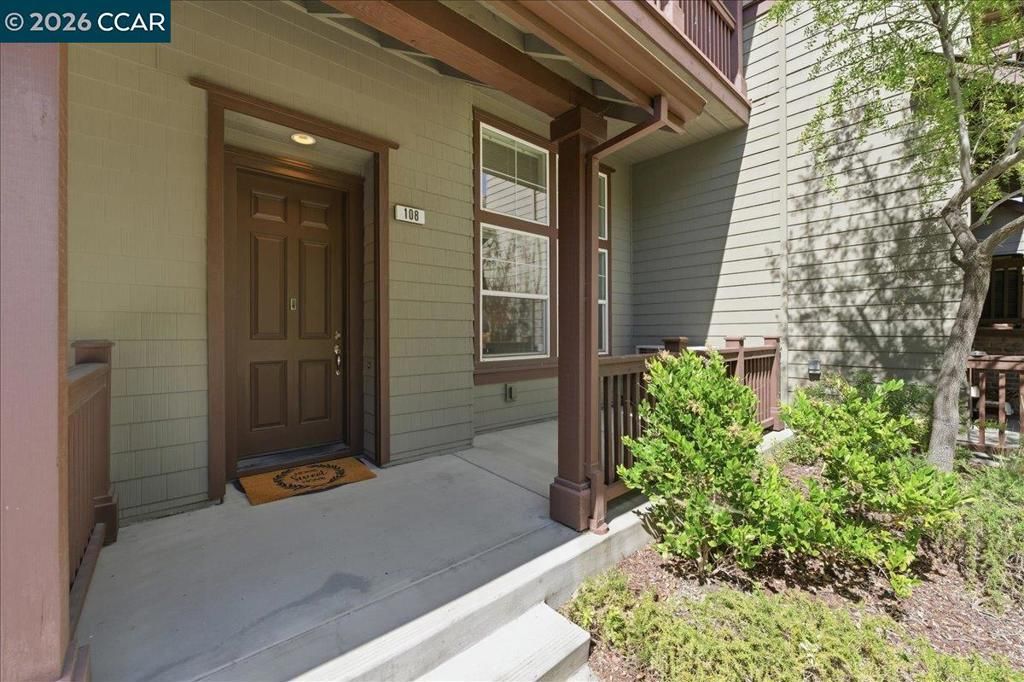 Image 3 of property listing at 108 Serra Way, San Pablo, CA 94806