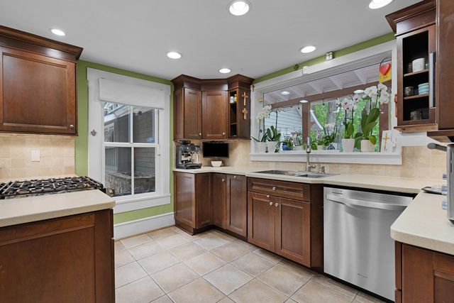 508 Scenic Highway, Lookout Mountain, TN 37350