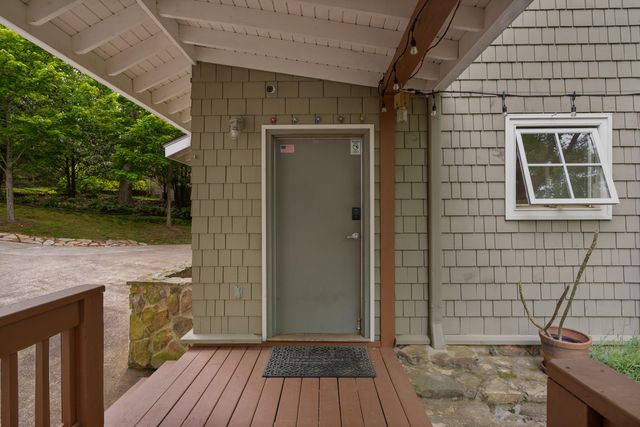 508 Scenic Highway, Lookout Mountain, TN 37350