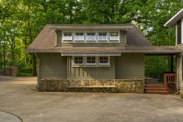 508 Scenic Highway, Lookout Mountain, TN 37350