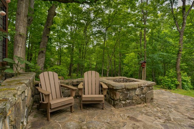 508 Scenic Highway, Lookout Mountain, TN 37350