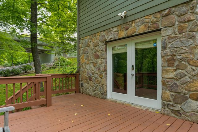 508 Scenic Highway, Lookout Mountain, TN 37350